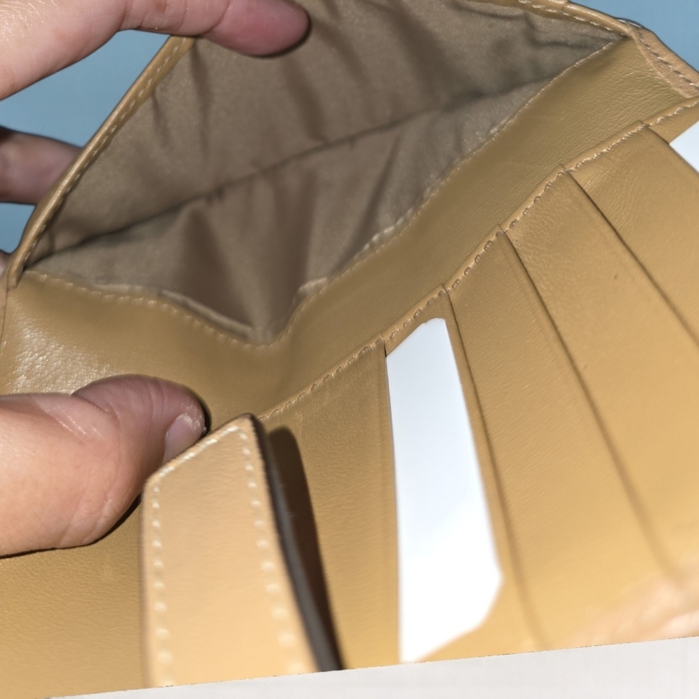 Coach Beige Leather Snap Wallet NWOT - Picture 5 of 6